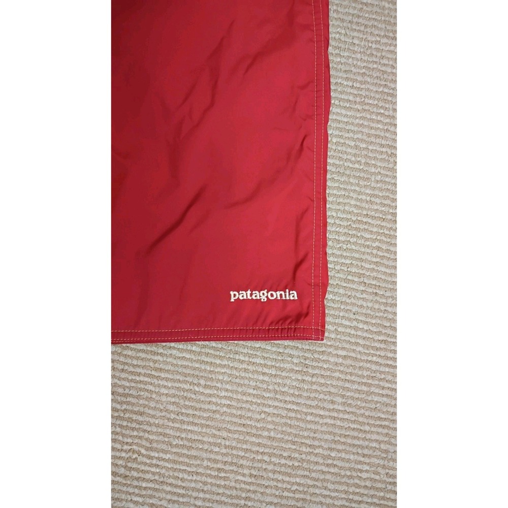 Patagonia Wavefarer Board Shorts Men Sz 32 Red Nylon Swim Trunks Side Zip Pocket - Picture 7 of 9
